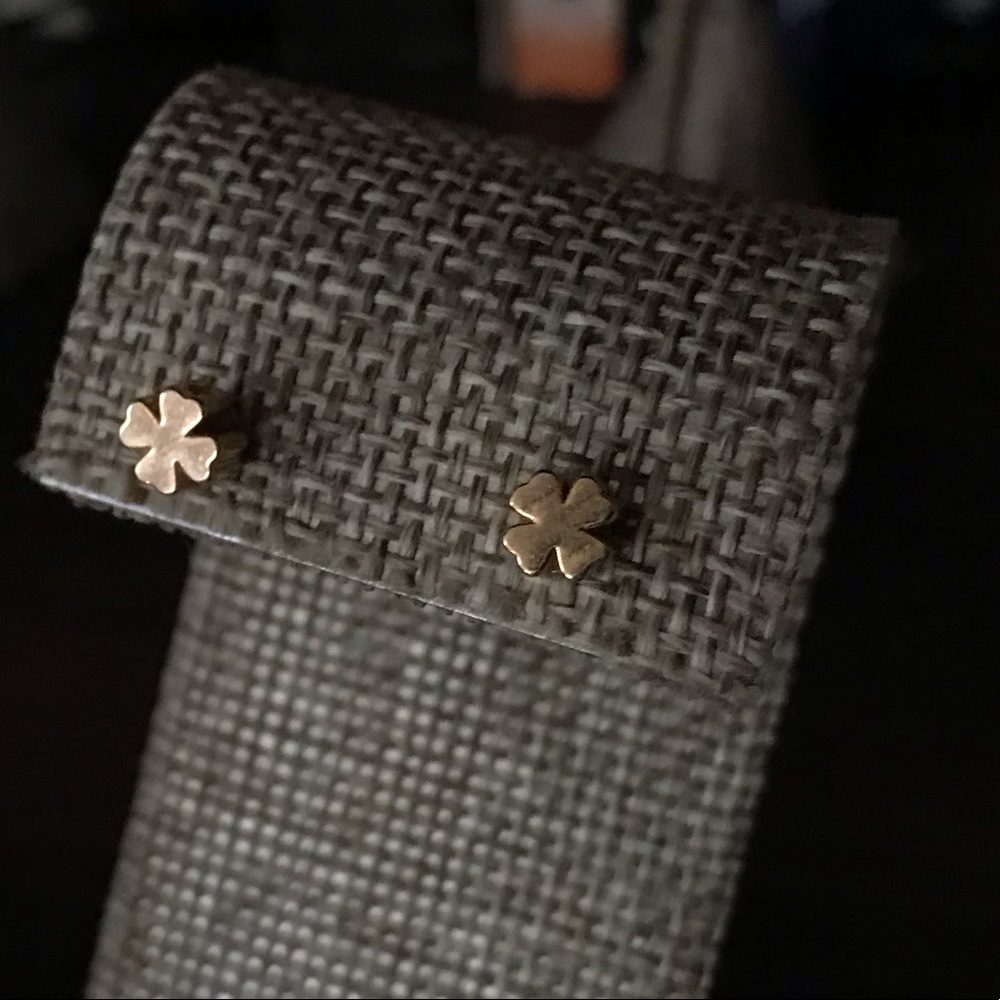 GOLDEN LUCKY CLOVER